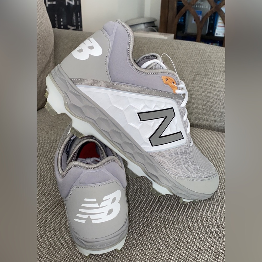 New Balance Mens Fresh Foam 3000 v4 TPU molded baseball cleats